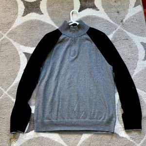 Gray Quarter zip with black sleeves - BR